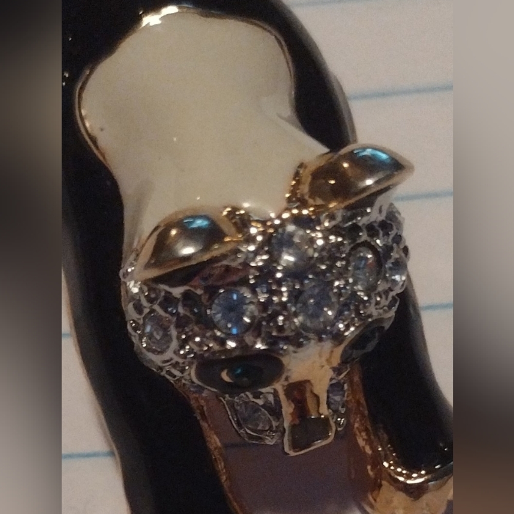 VTG unbranded Panda Bear Brooch Enamel Gold Tone Rhinestones